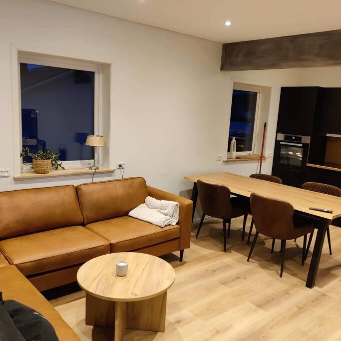 Апартаменты New Flat With Hot Tub - No3 Oyndarfjordur Экстерьер фото